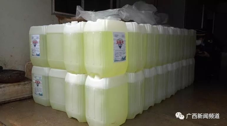广西一工厂用原液与自来水勾兑成“消毒液”，已售近20吨的背后 毒不离纯，防伪须有度